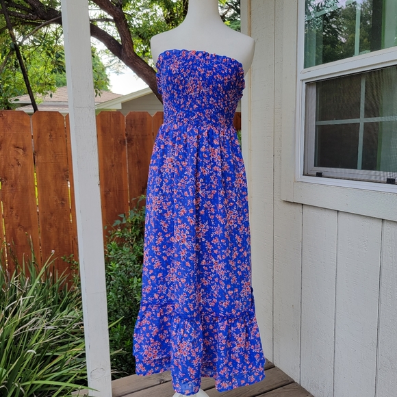 NWOT Lulu's Precious Personality Blue Floral Smocked Backless Midi Dress - Picture 5 of 12